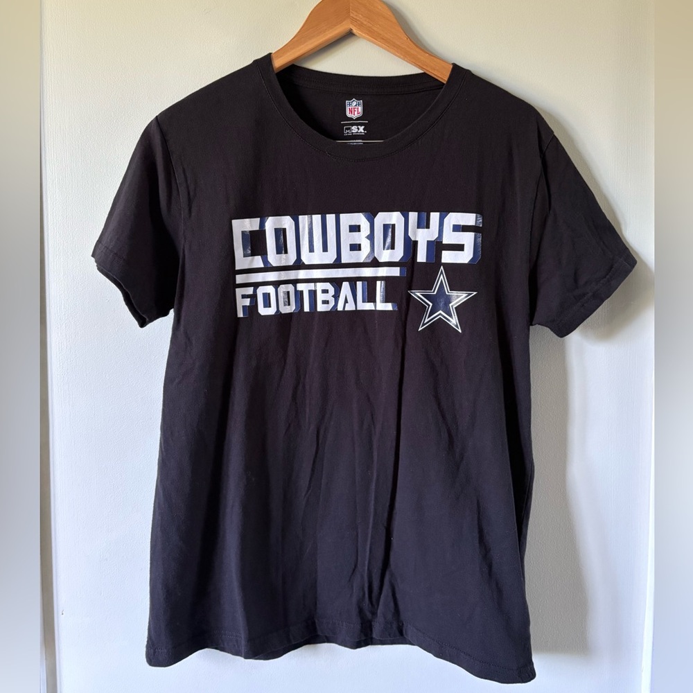 NWOT NFL Cowboys Football Sports T-Shirt 100% Organic Cotton